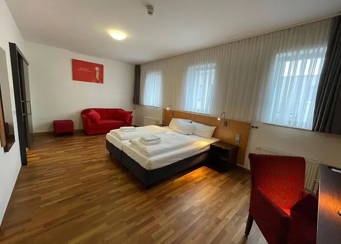 Eden Frueh Am Dom 3*