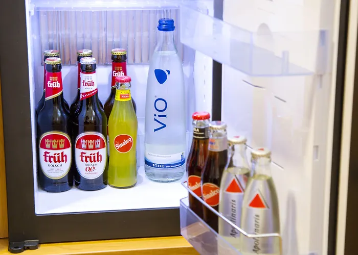 Eden Frueh Am Dom 3*